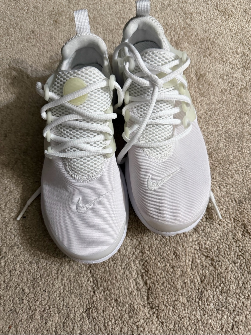 Nike Kids White Mesh Lace-Up Sneakers